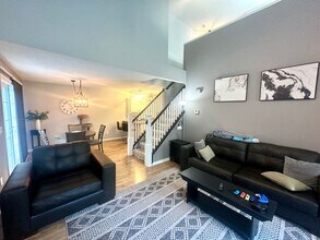 1775 Donegal Dr in Woodbury, MN - Building Photo - Building Photo