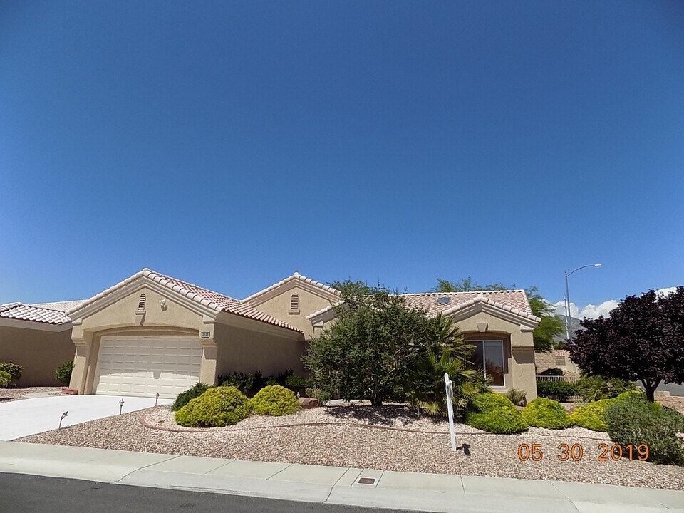 2133 Red Dawn Sky St in Las Vegas, NV - Building Photo