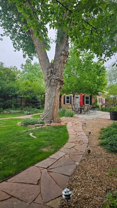 2238 Newton St in Denver, CO - Foto de edificio