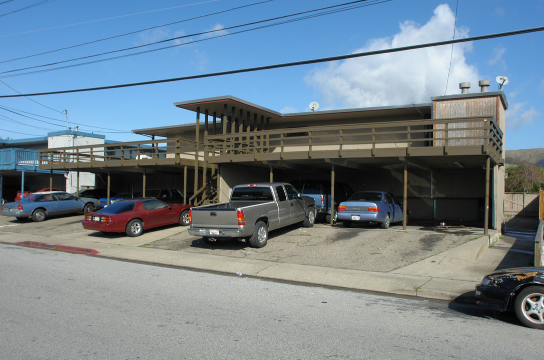 516 Mayfair Ave in South San Francisco, CA - Foto de edificio