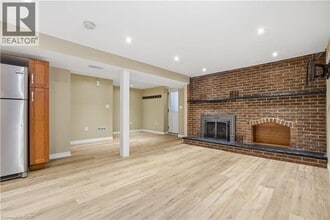 41 Broken Oak Crescent in Kitchener, ON - Building Photo - Building Photo