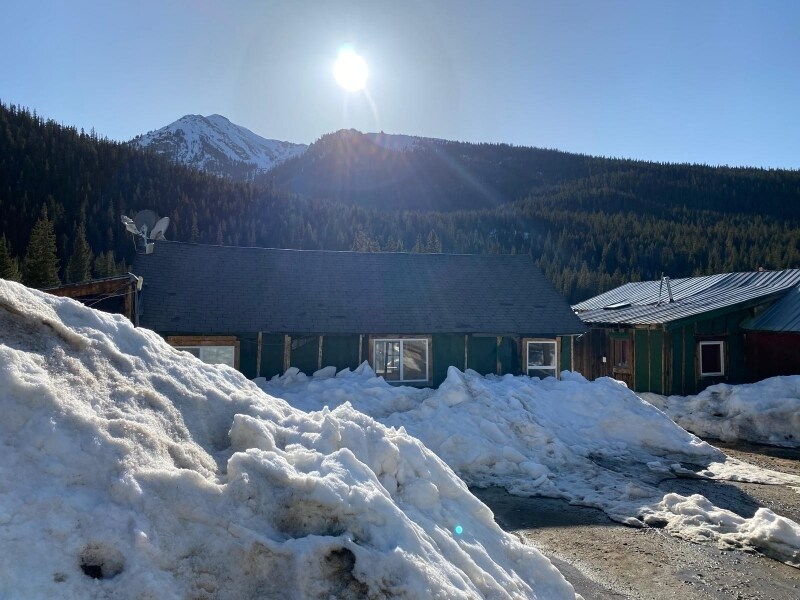 5364 Montezuma Rd in Dillon, CO - Building Photo