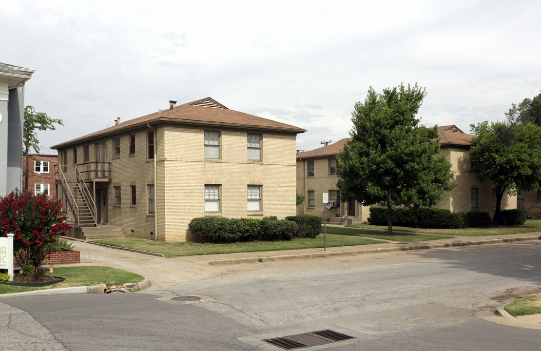 1422-1426 S Quaker Ave in Tulsa, OK - Building Photo