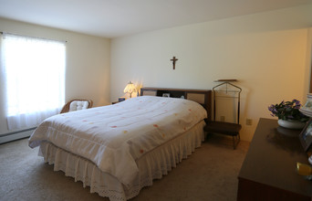 Cambridge Square Apartments in Endicott, NY - Building Photo - Interior Photo