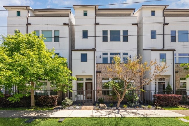 property at 1505 Missouri St