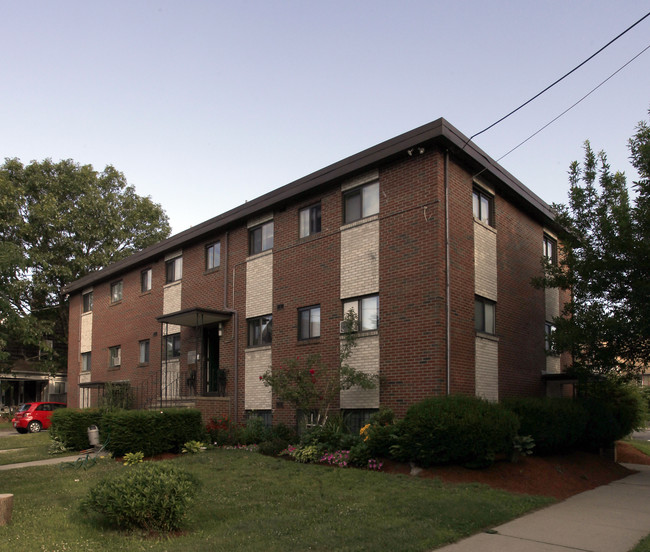 99 Melrose St in Providence, RI - Foto de edificio - Building Photo