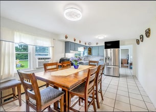 25 E 13th St in Huntington Station, NY - Foto de edificio - Building Photo