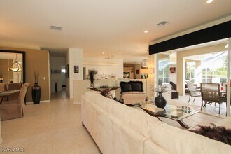26343 Clarkston Dr in Bonita Springs, FL - Foto de edificio - Building Photo