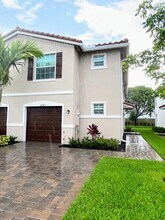 6745 Broadwater Ln in Greenacres, FL - Building Photo - Building Photo