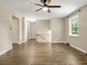 113 W Poplar St in Mascoutah, IL - Building Photo - Building Photo