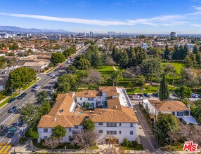 9756 W Olympic Blvd in Beverly Hills, CA - Building Photo - Building Photo