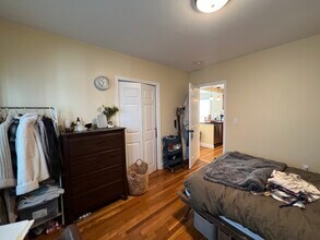 16 Silvey Pl, Unit 1 in Somerville, MA - Building Photo - Building Photo