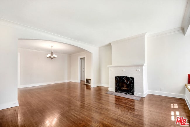 942 Croft Ave in Los Angeles, CA - Building Photo - Building Photo