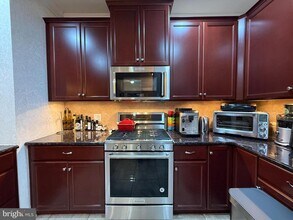 266 Carson Terrace in Huntingdon Valley, PA - Building Photo - Building Photo