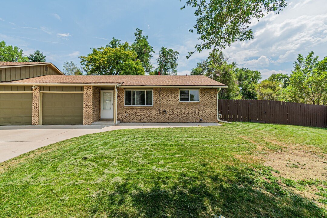 9630 W 25th Ave in Lakewood, CO - Building Photo