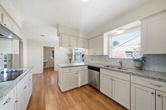 2015 Greengrass Ct in Houston, TX - Building Photo - Building Photo