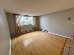 2089 Dorchester Ave, Unit 4 in Boston, MA - Foto de edificio - Building Photo
