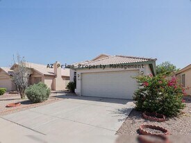 601 S Silverbrush Dr in Chandler, AZ - Building Photo