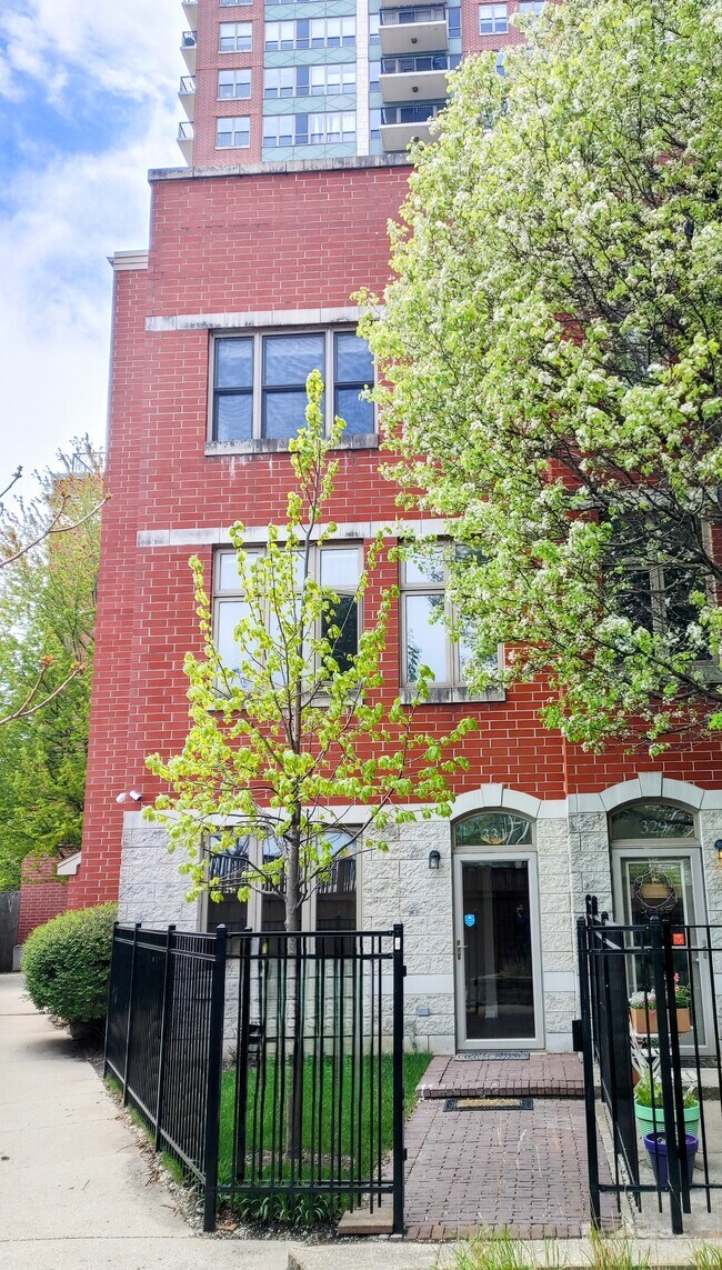 property at 331 E 17th St
