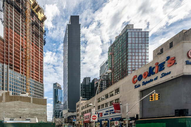 The Paxton in Brooklyn, NY - Building Photo - Primary Photo