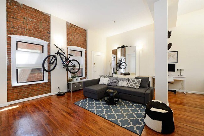 158 Wayne St-Unit -324A in Jersey City, NJ - Building Photo - Building Photo