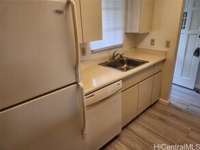 94-1461-1461 Waipio Uka St in Waipahu, HI - Building Photo - Building Photo