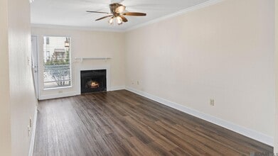 9506 Jefferson Hwy, Unit 2335 in Baton Rouge, LA - Foto de edificio - Building Photo