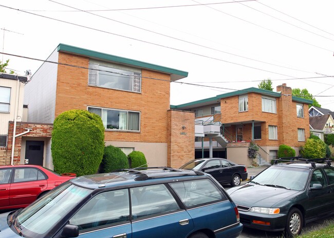 6550 Greenwood Ave in Seattle, WA - Foto de edificio - Building Photo