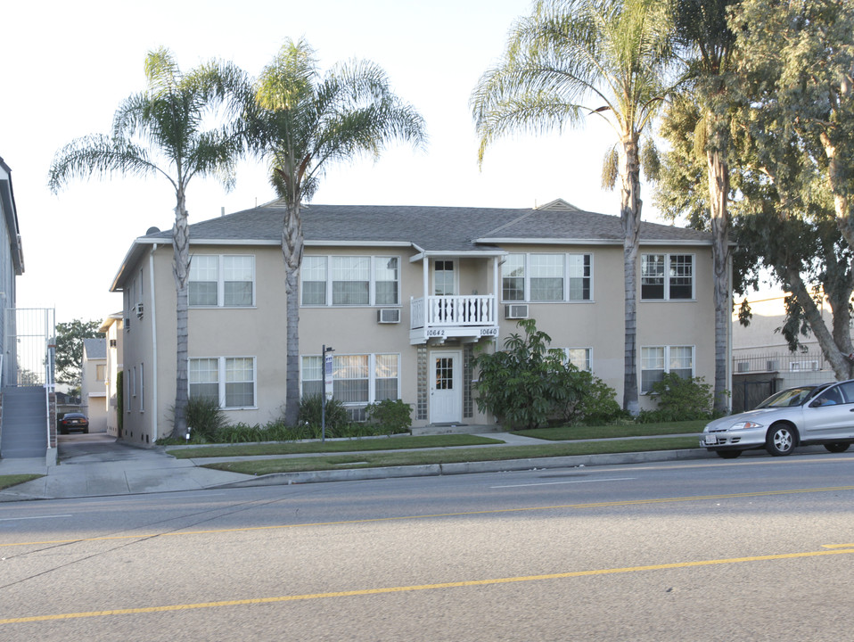 10640-10642 Victory Blvd in North Hollywood, CA - Building Photo