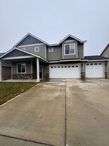 2003 W Sunnyview Ln in Ellensburg, WA - Building Photo