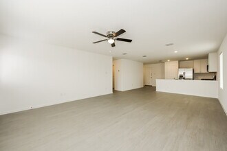 2225 Crested Saguaro St, Unit 1209 in Fort Worth, TX - Foto de edificio - Building Photo