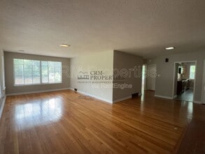 2101 N Wheeling Ave in Muncie, IN - Building Photo - Building Photo