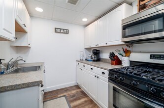 840 Shore Rd-Unit -2L in Long Beach, NY - Building Photo - Building Photo