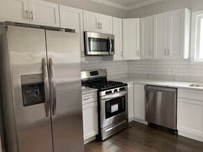 20 Meadow St in Fall River, MA - Building Photo - Building Photo