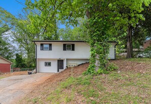 3181 Pennington Cir SW in Atlanta, GA - Building Photo