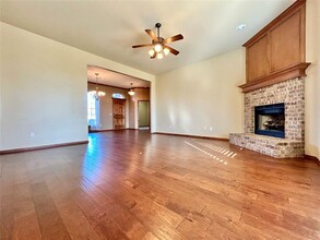 324 Donner Trail in Edmond, OK - Building Photo - Building Photo