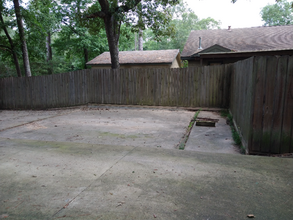 804 Lazy Ln in Conroe, TX - Building Photo - Building Photo