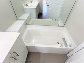 14136 SW 149th Pl in Miami, FL - Building Photo - Building Photo