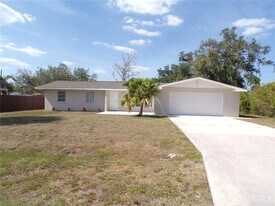 1148 Salina Ave in Port Charlotte, FL - Building Photo