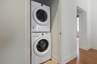 525 W Superior St, Unit 431 in Chicago, IL - Foto de edificio - Building Photo