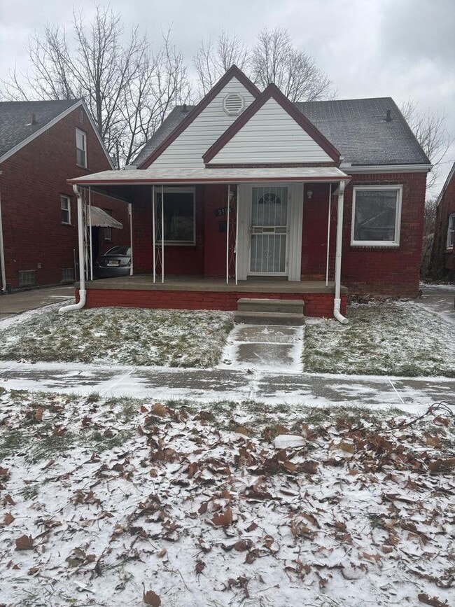 property at 8904 Sussex St