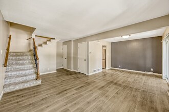 6885 E Arizona Ave in Denver, CO - Building Photo - Building Photo