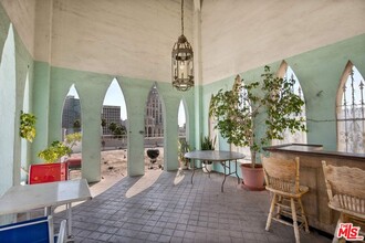 634 S Gramercy Pl in Los Angeles, CA - Building Photo - Building Photo