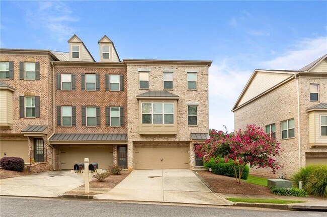 2744 Blakely Dr NE