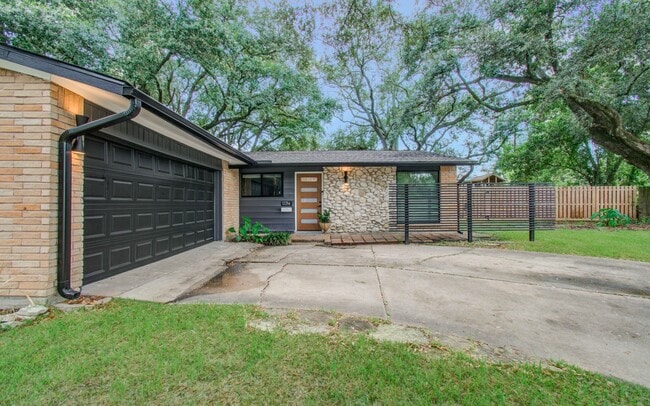 property at 12214 Braewick Dr