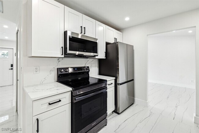 property at 1419 SE 22nd St
