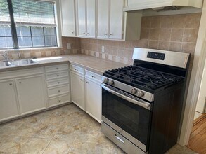 5745 Roma Dr in Shreveport, LA - Building Photo - Building Photo