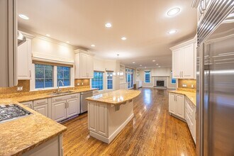 27 Mellon Rd in Wellesley, MA - Building Photo - Building Photo