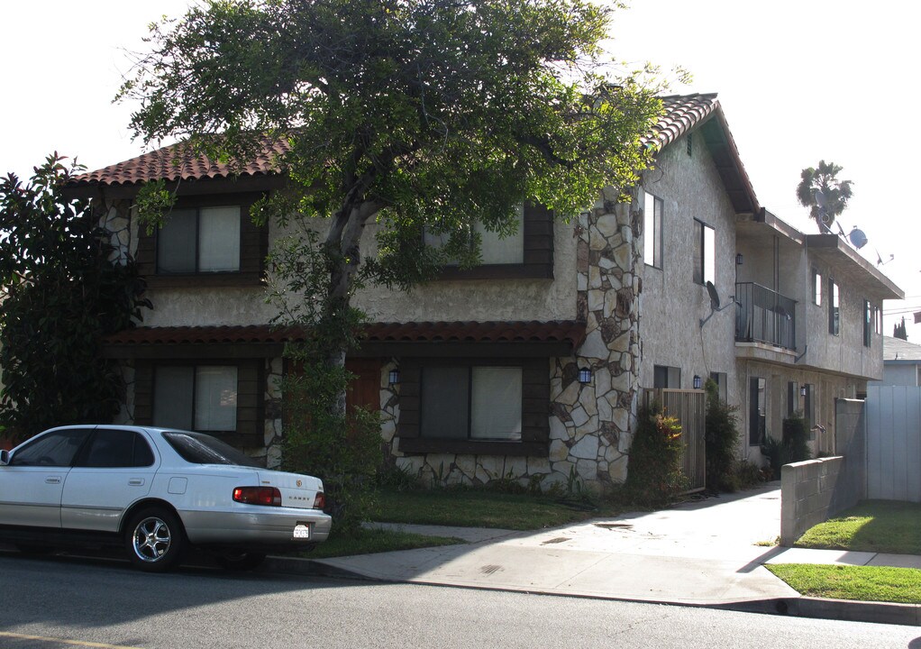 200 N Electric Ave in Alhambra, CA - Building Photo