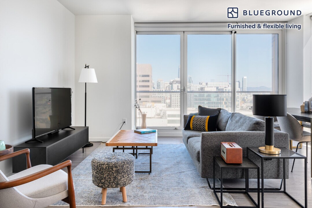 8 10th St, Unit FL20-ID396 in San Francisco, CA - Building Photo